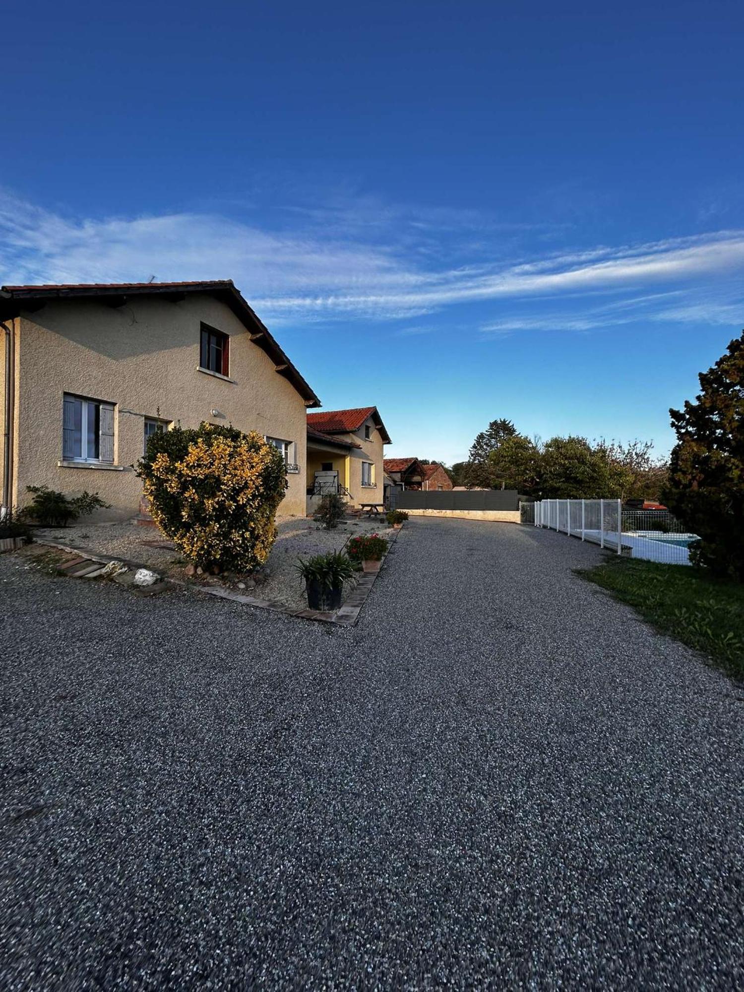 Gite La Garrigue Montbarla Экстерьер фото
